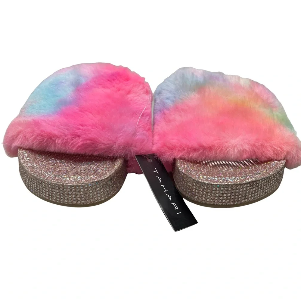Tahari cuerie multi color slipper size 1